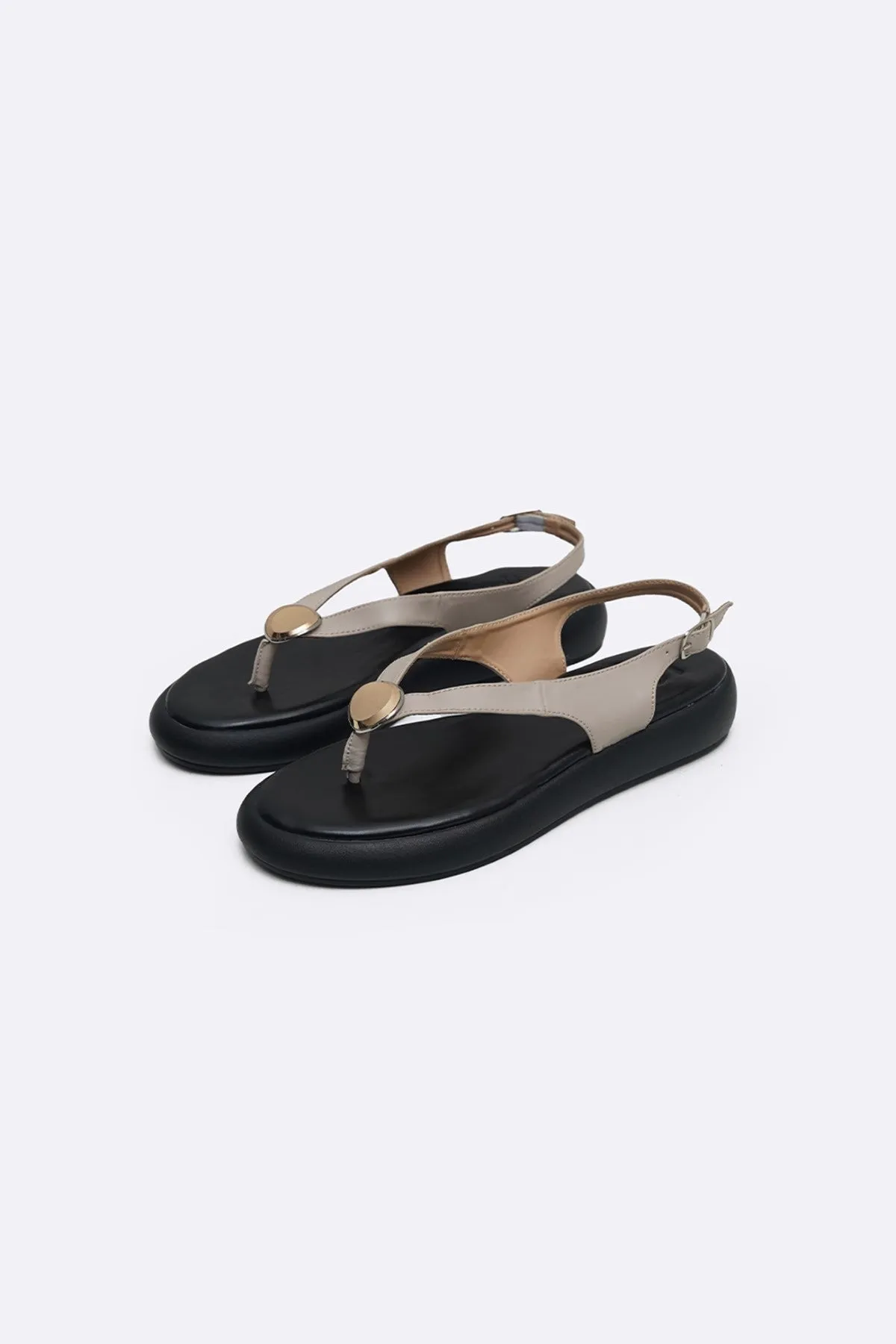 BUTTON FLIP SANDALS