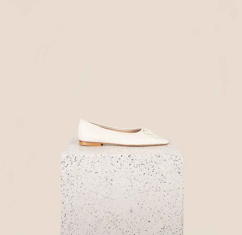 Como - Ivory