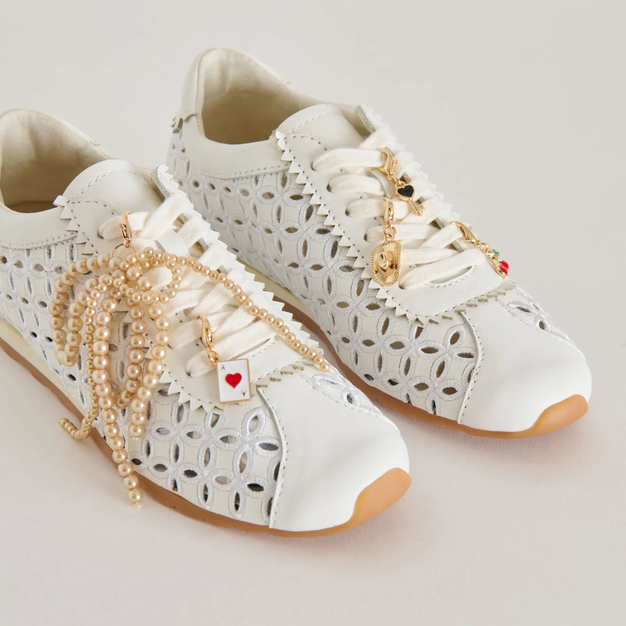 DANIE SNEAKERS WHITE LEATHER   GOLD BOW CHARM BUNDLE