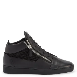 Giuseppe Zanotti Kriss