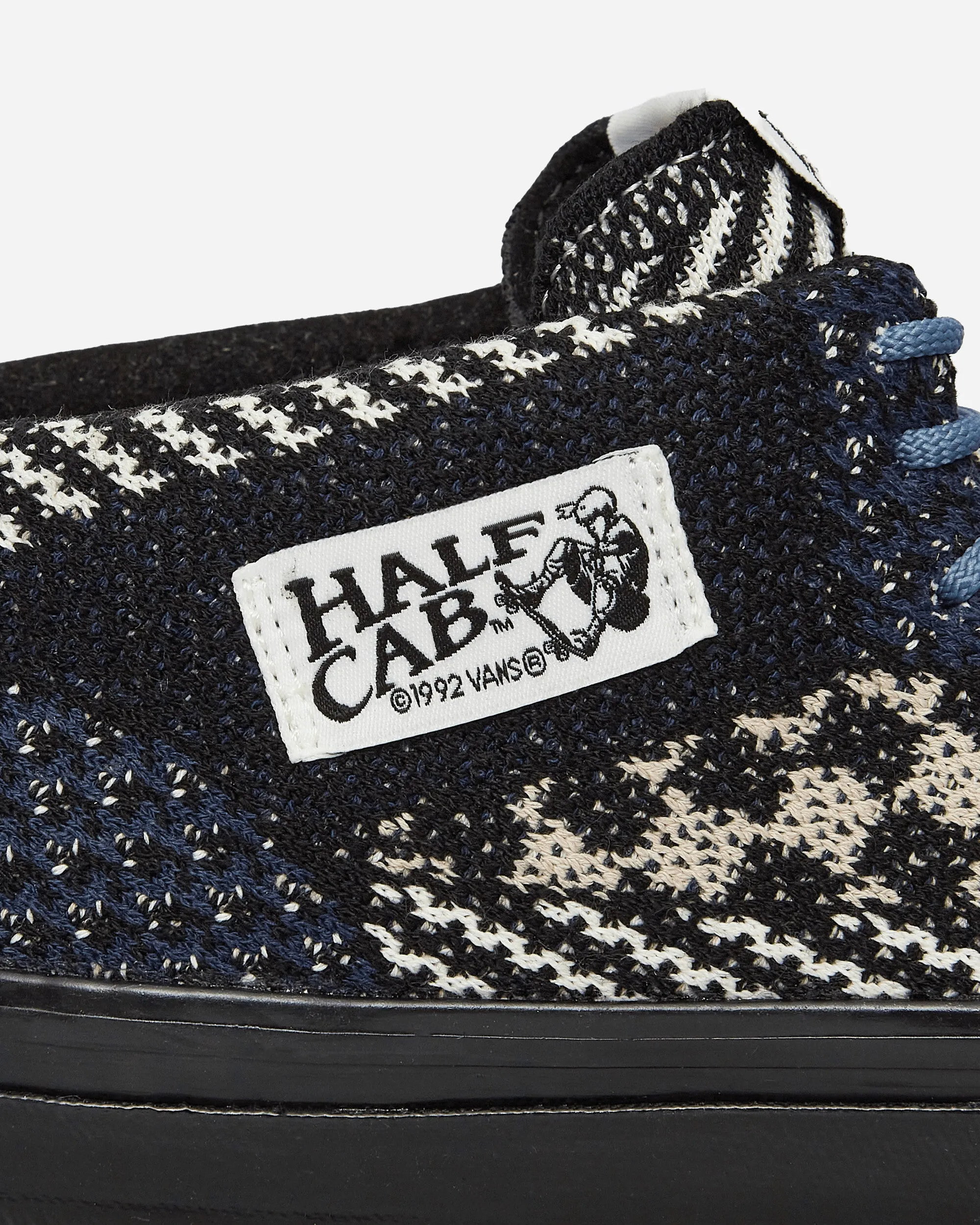 Half Cab Reissue 33 EK Sneakers Outer Space