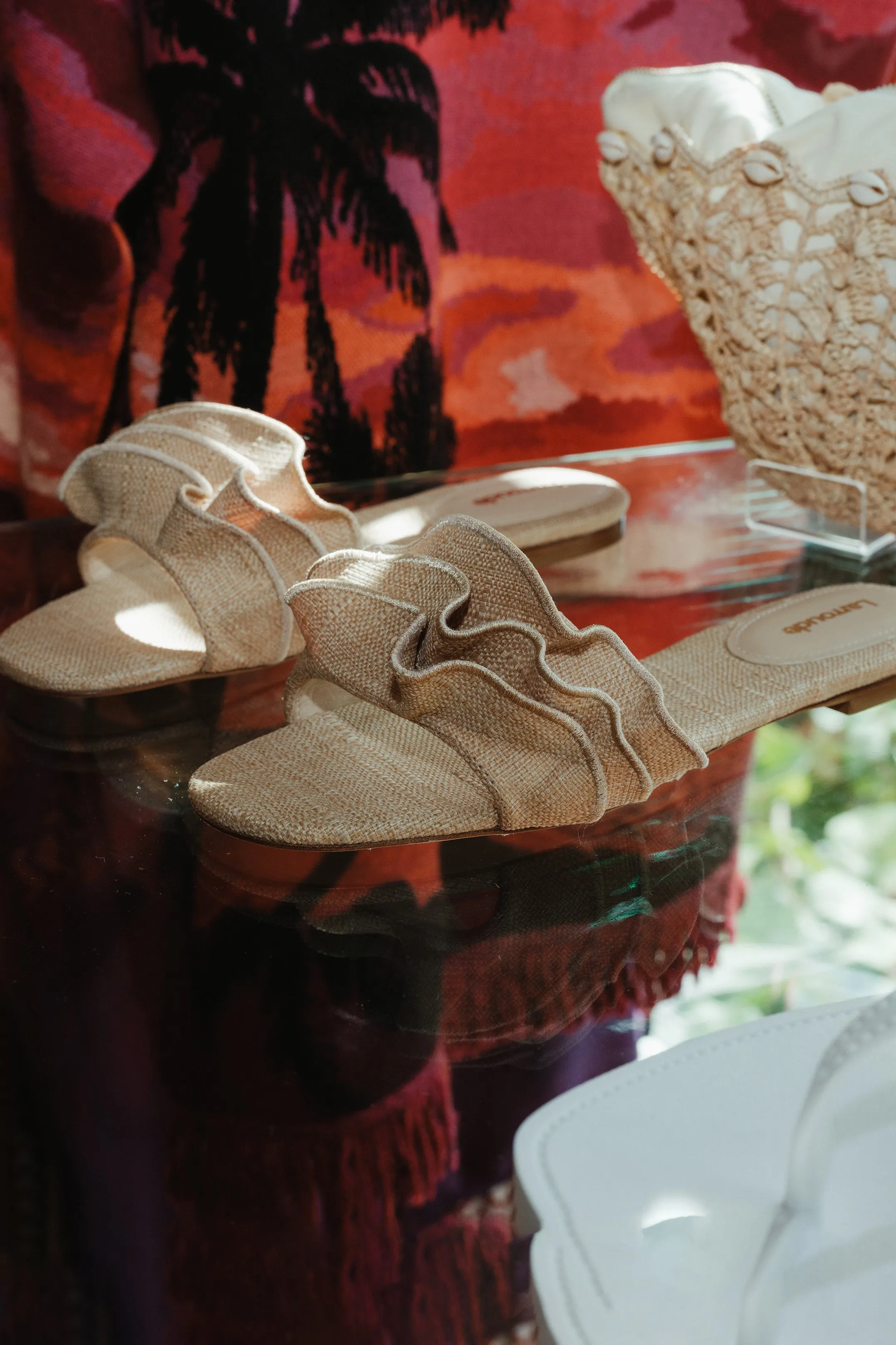 Ivy Ruffle Flat Mule In Beige Raffia