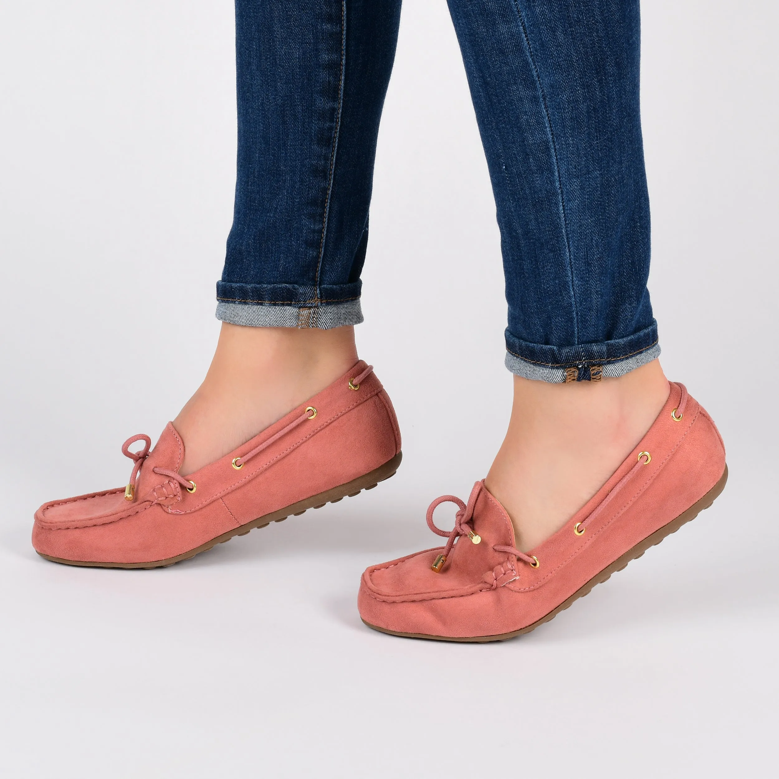 Journee Collection Women's Comfort Thatch Loafer