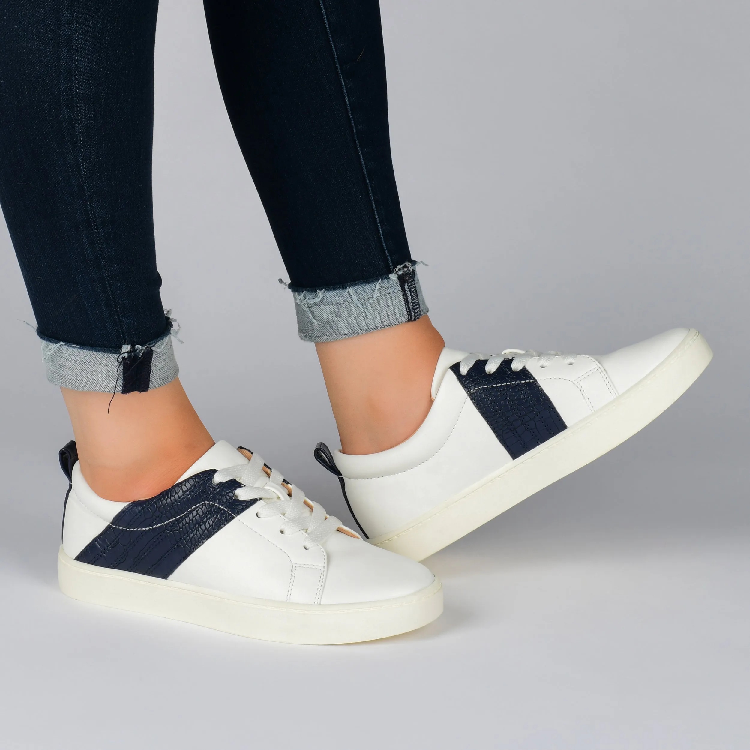 Journee Collection Women's Tru Comfort Foam Raaye Sneakers