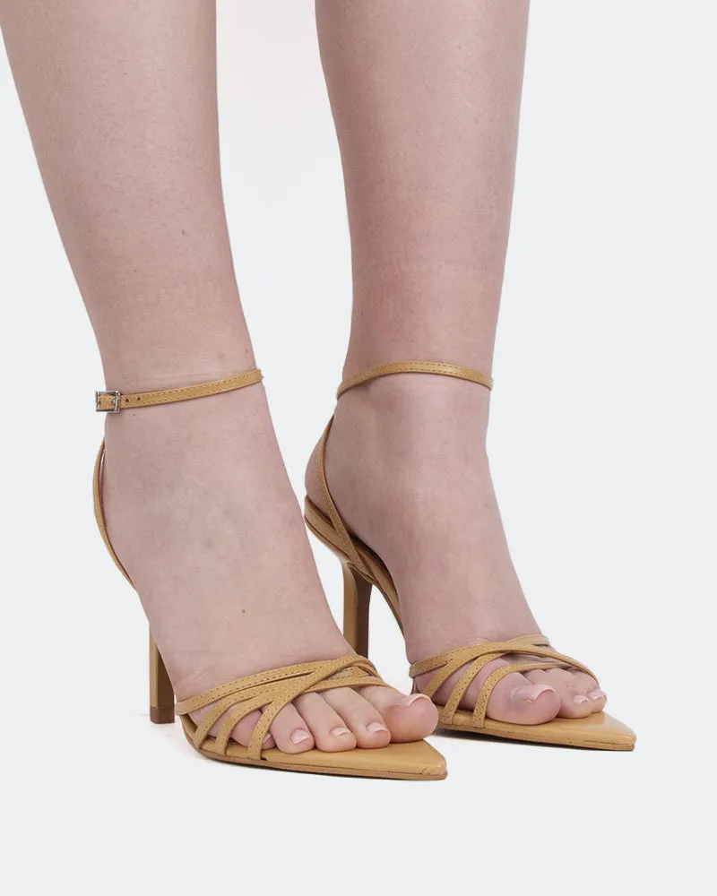 Karlota Beige Naplack