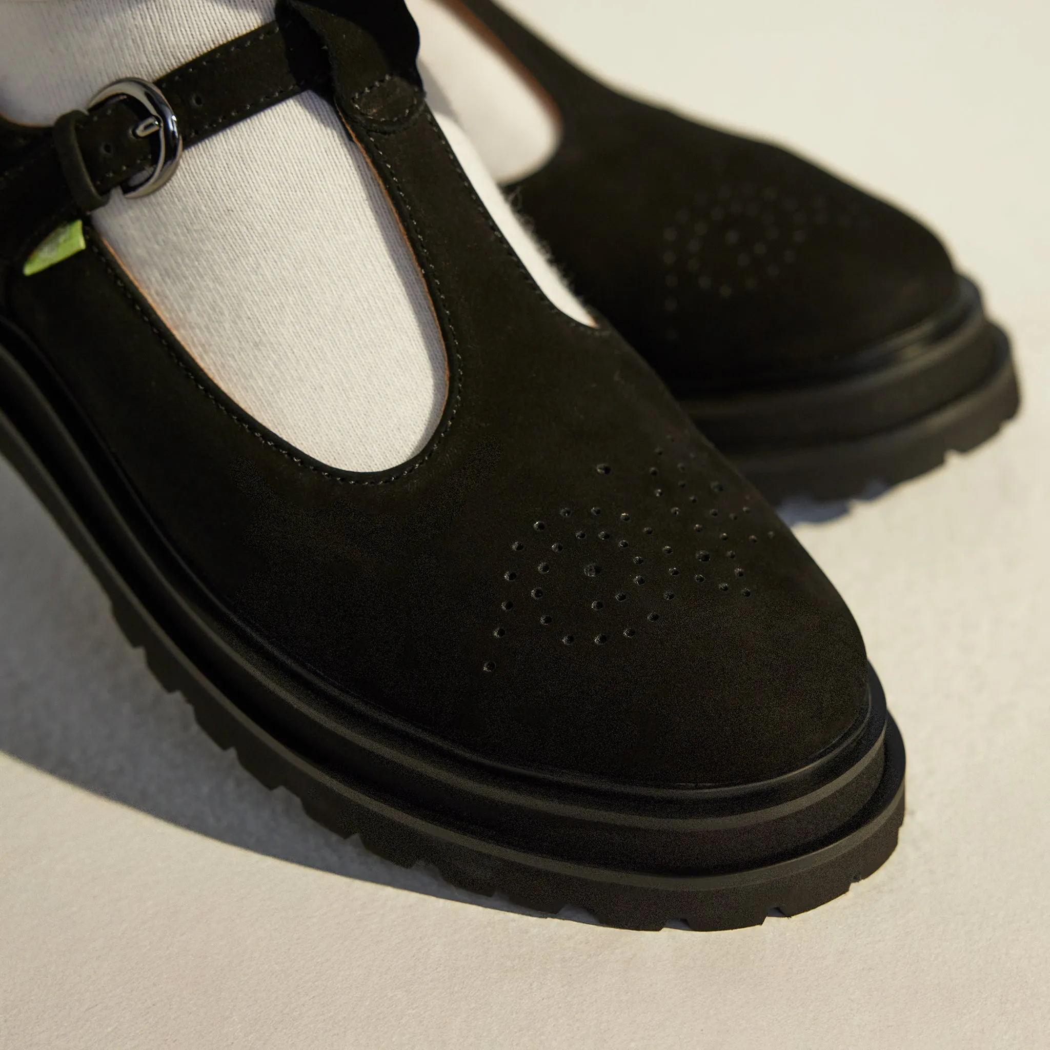 Loafer Step T-Bar Black