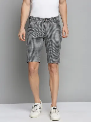 Men Black Checked Printed Mid-Rise Cotton Regular Shorts
