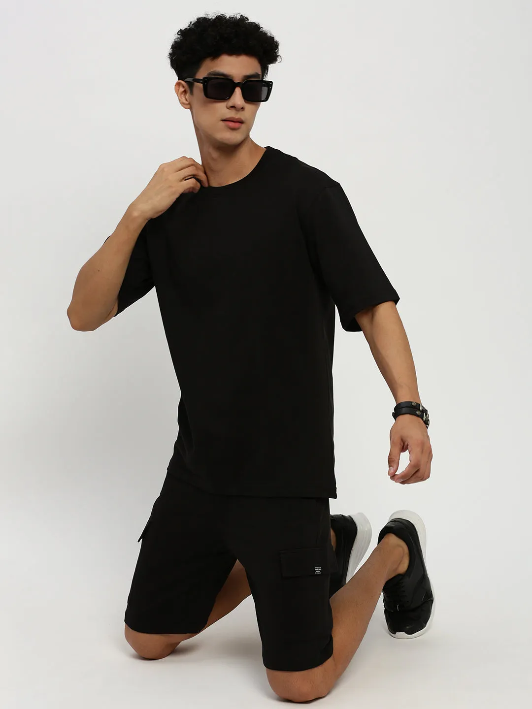 Men Black Short Sleeves T-Shirt And Shorts