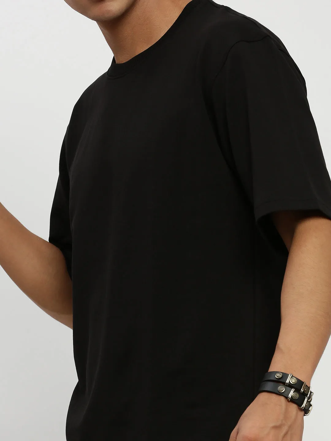 Men Black Short Sleeves T-Shirt And Shorts
