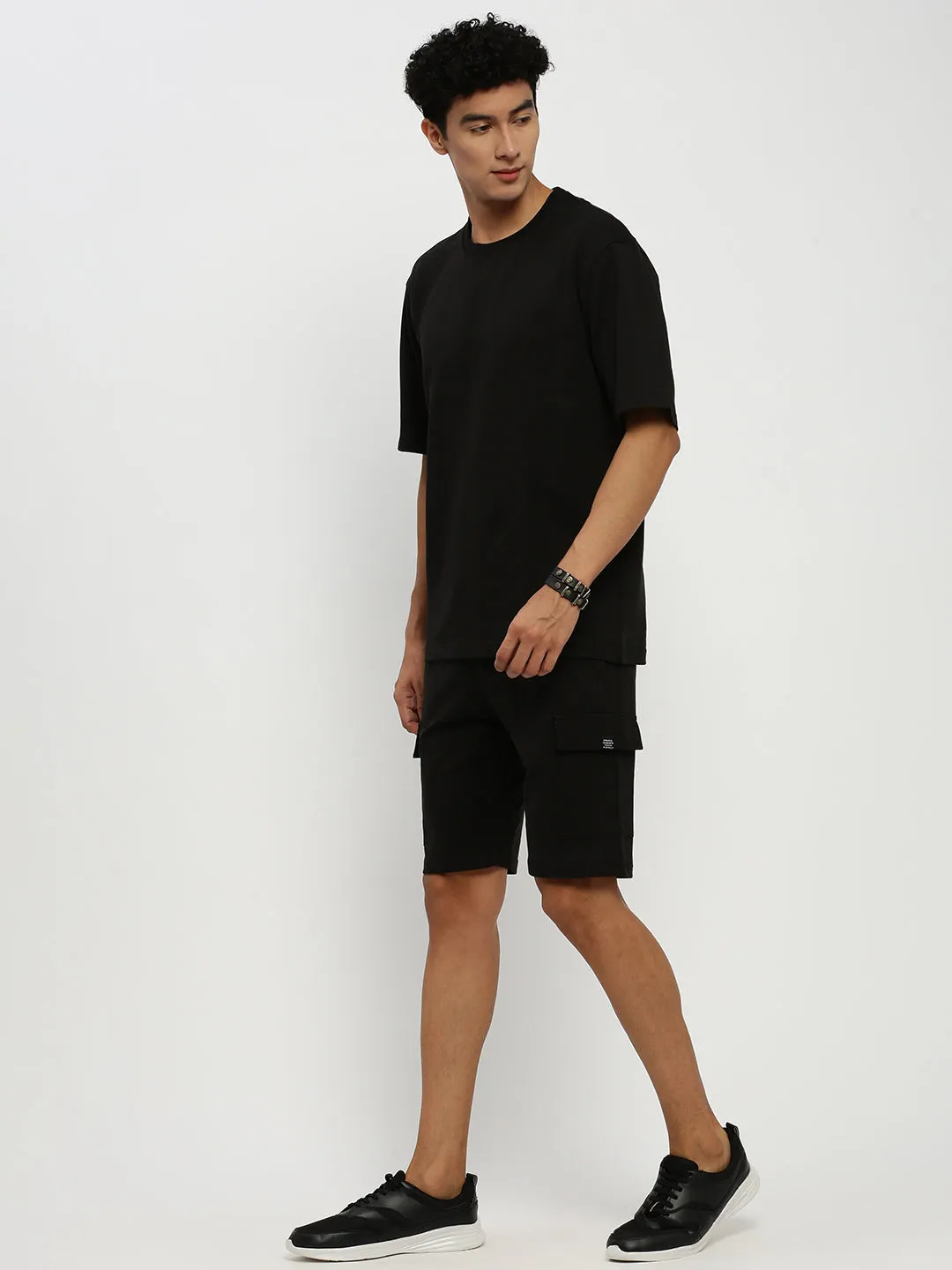 Men Black Short Sleeves T-Shirt And Shorts