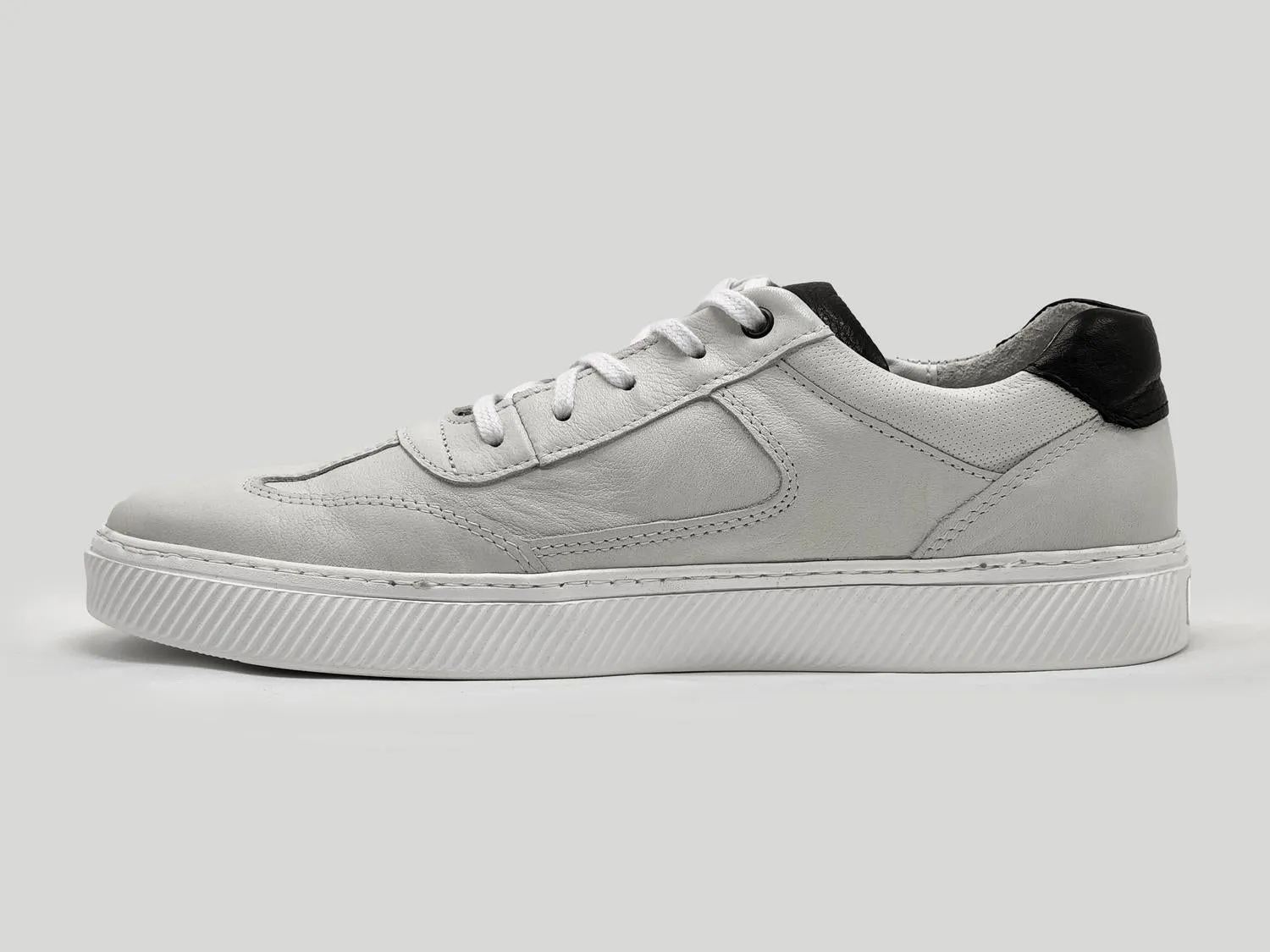 Men's Classic Leather Sneakers In White