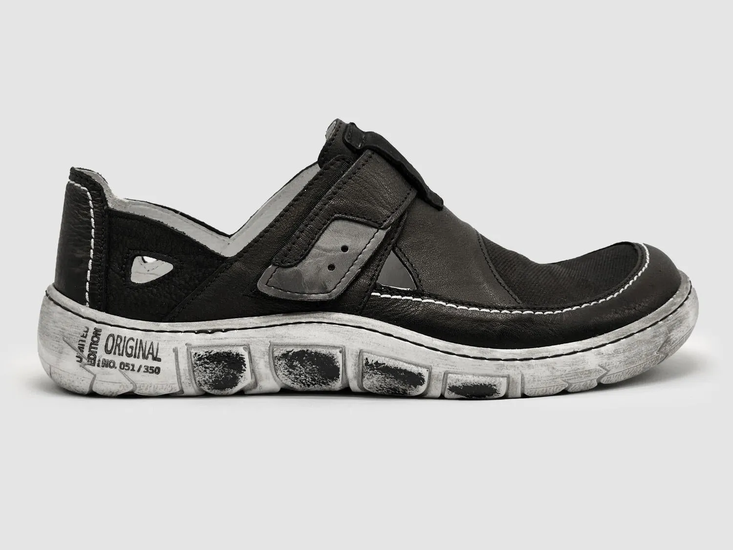 Men's Original Leather Sandals In Black