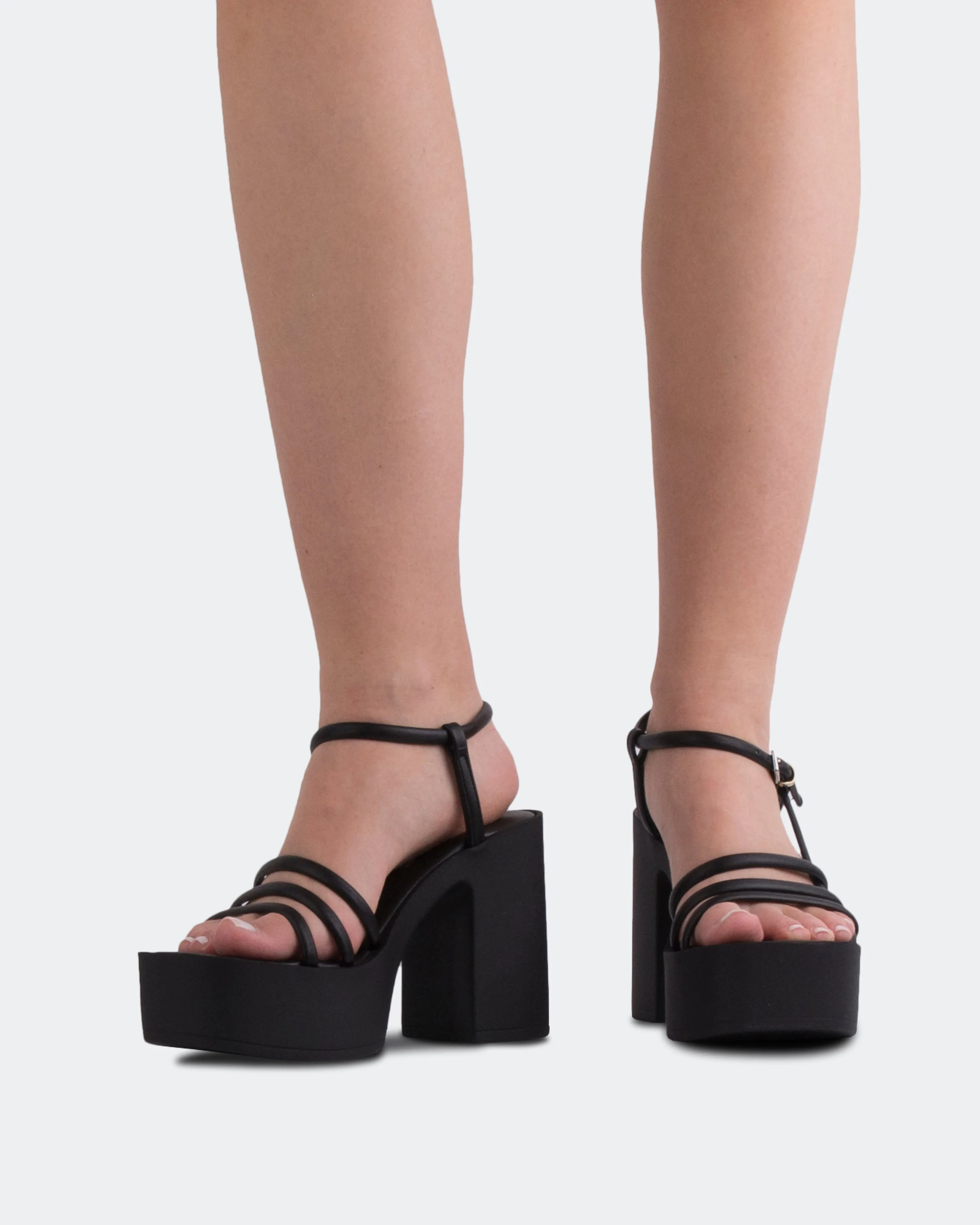 Minou Black Leather