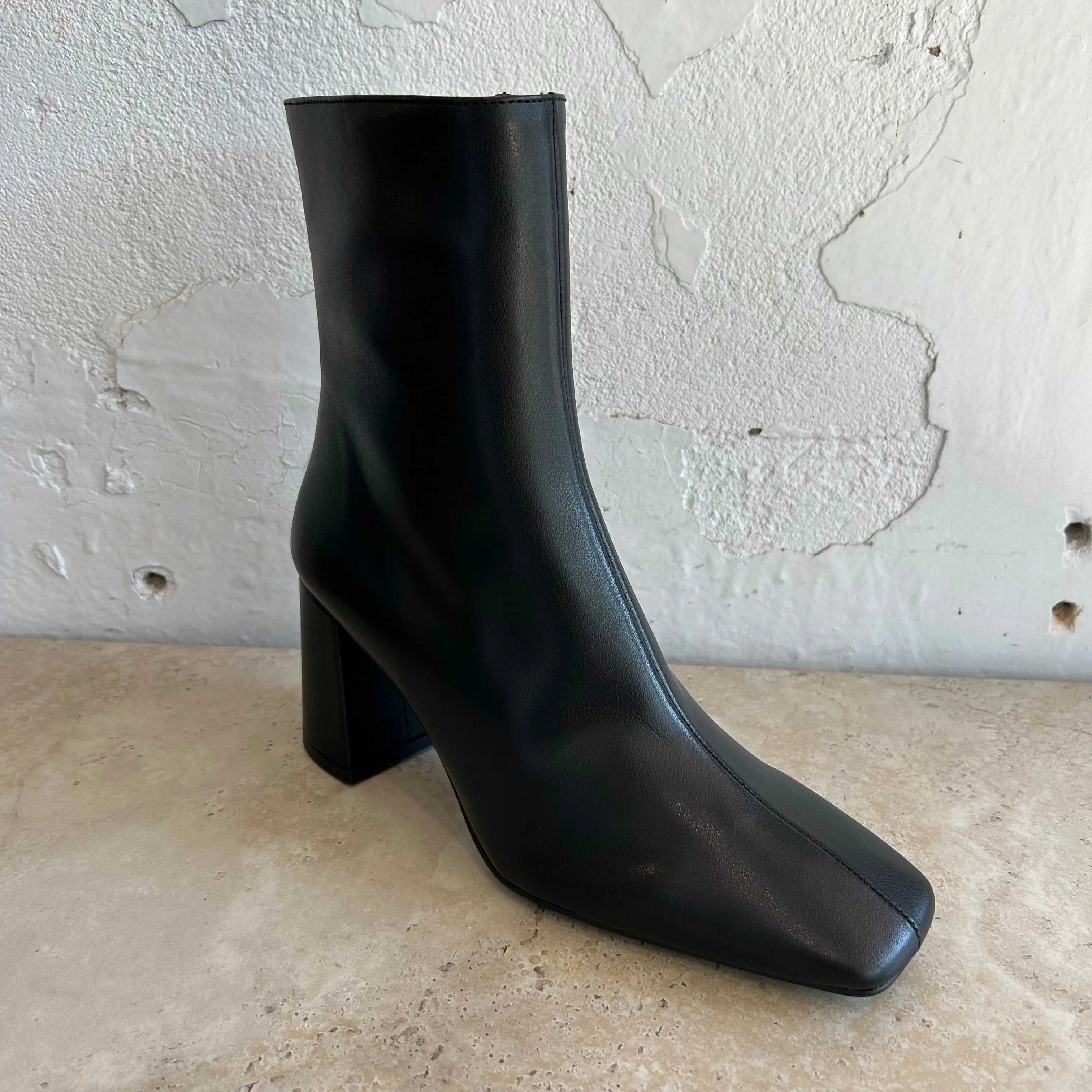 Neo 24559 Black
