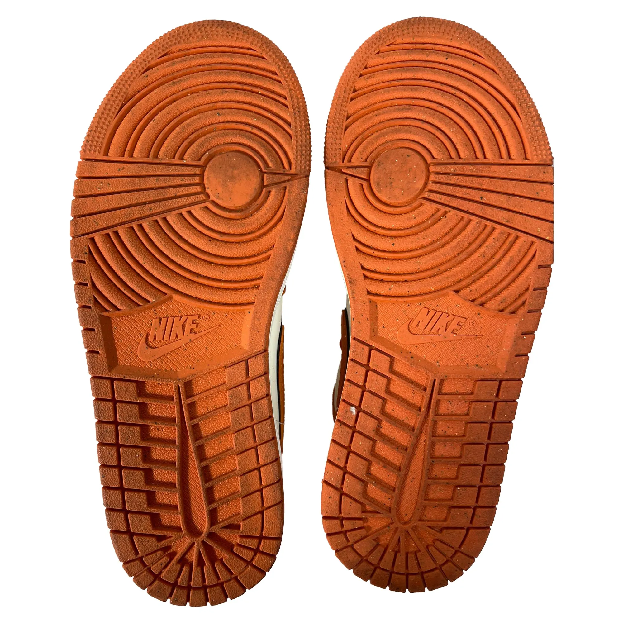 Nike Jordan 1 Mid SE Sport Spice Sneakers in Orange Leather