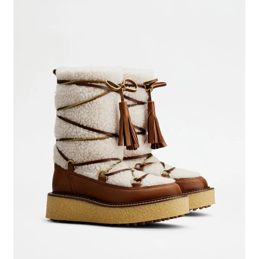 Platform Ankle Boots in Leather and Wool