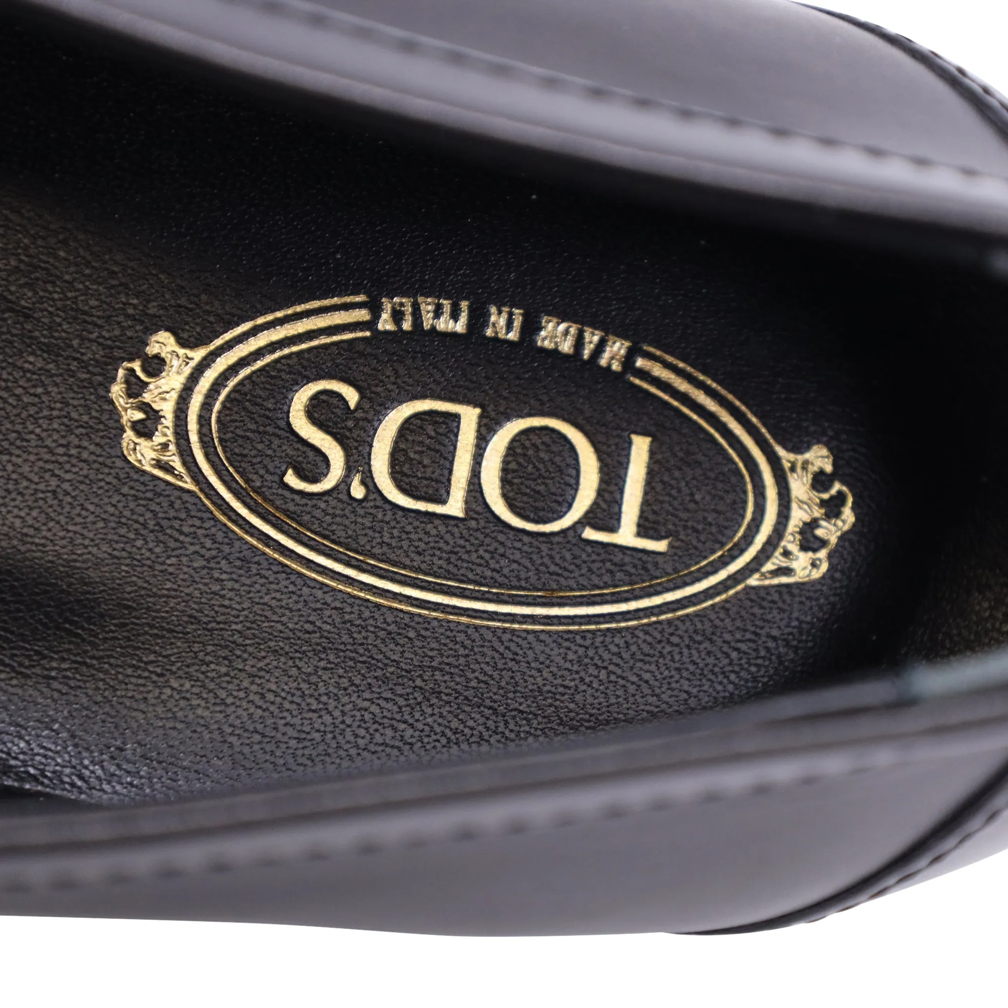 Tod's Kate Loafers in Black Leather