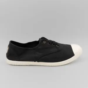 Women's Inglesa Tintada Puntera Sneaker In Negro