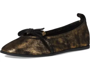 Women's Mania Bow Flat In Bronze Age Metallic